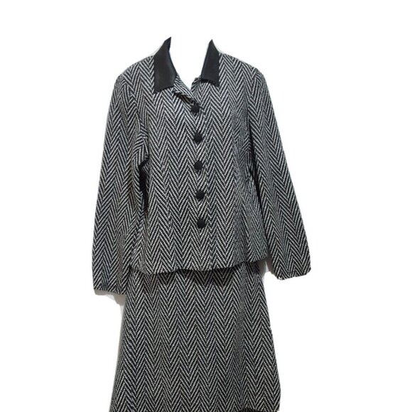 Leslie Fay Dresses & Skirts - Vintage 90s Skirt Suit Leslie Fay 12 Black Chevron Long Sleeve Faux Leather Trim